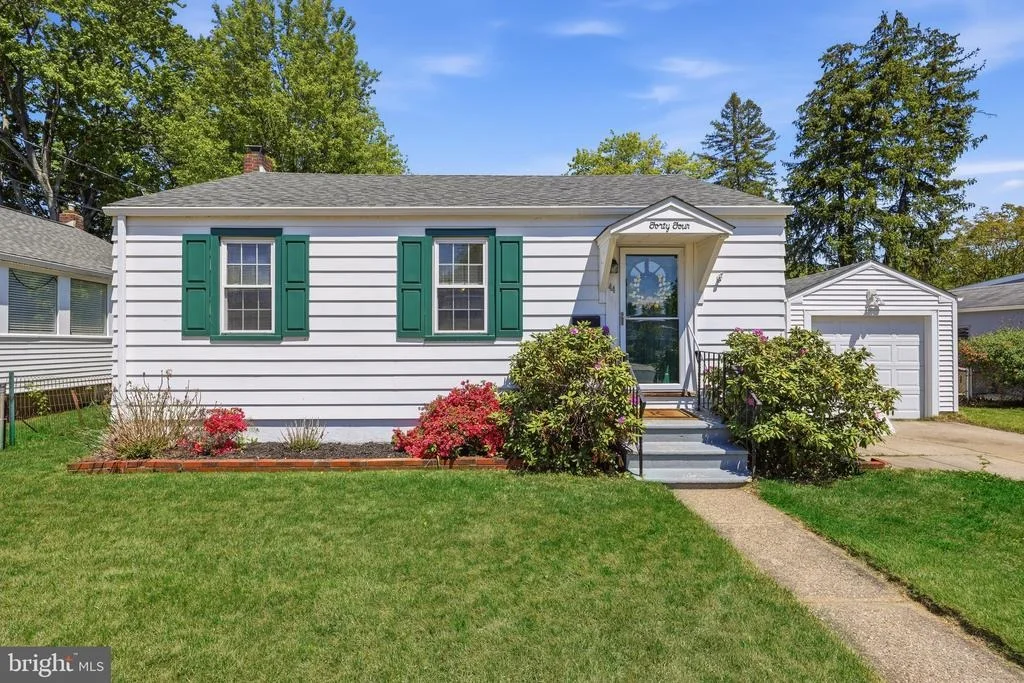 Photo of 44 CHURCHILL ROAD