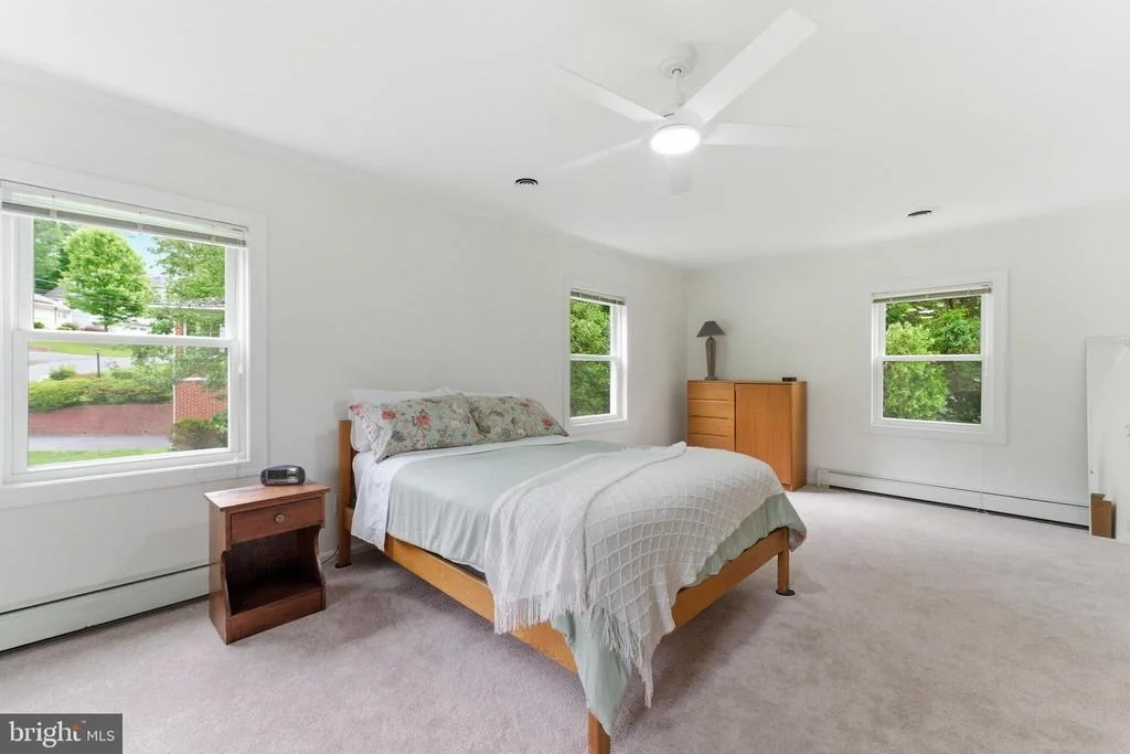 Photo of 2100 EDGEWATER PARKWAY