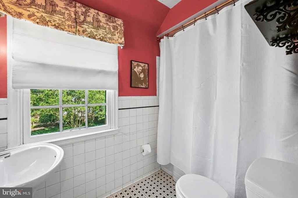Photo of 330 BROADMOOR ROAD