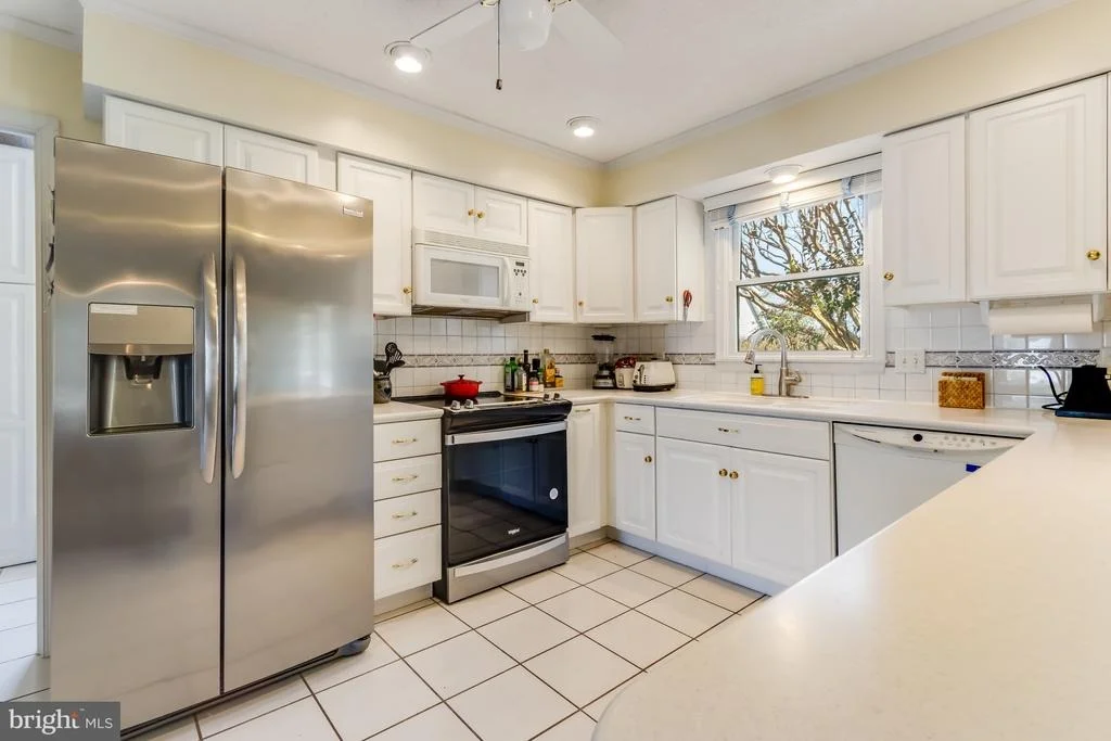 Photo of 15 HARBORVIEW ROAD