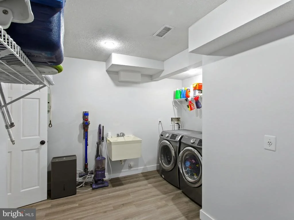 Photo of 1153 HAMPTON ROAD