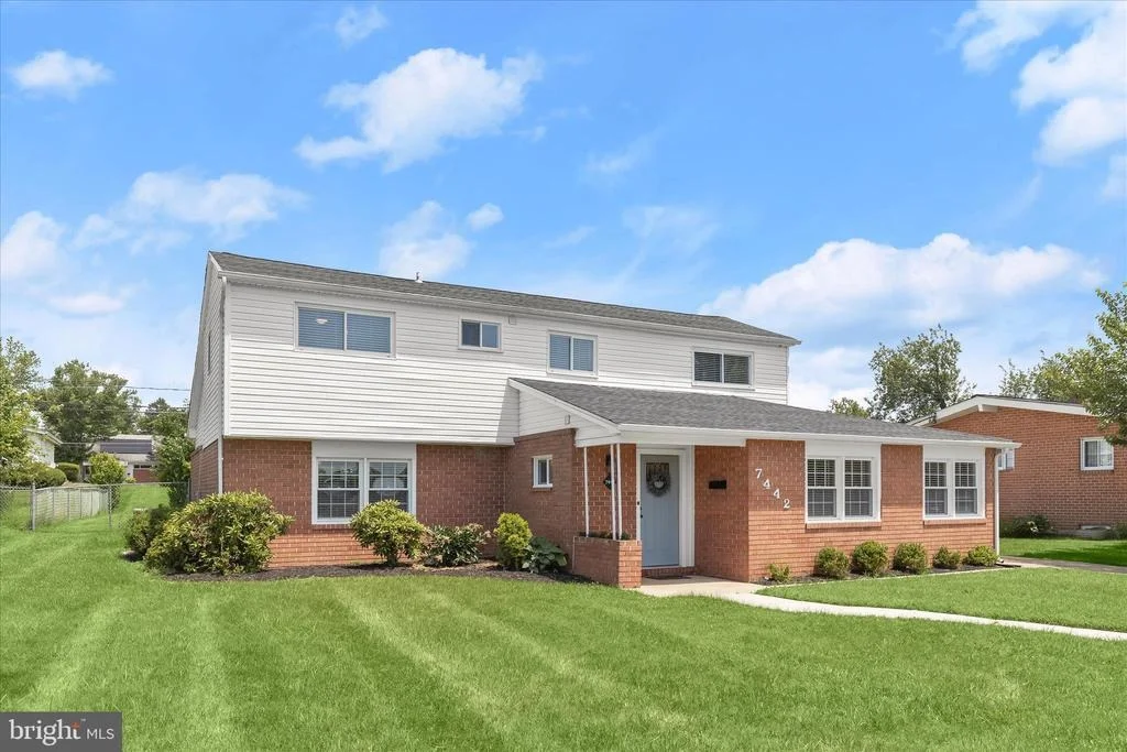 Photo of 7442 RICKSWAY ROAD
