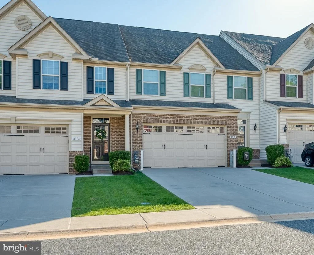 Photo of 355 TUFTON CIRCLE