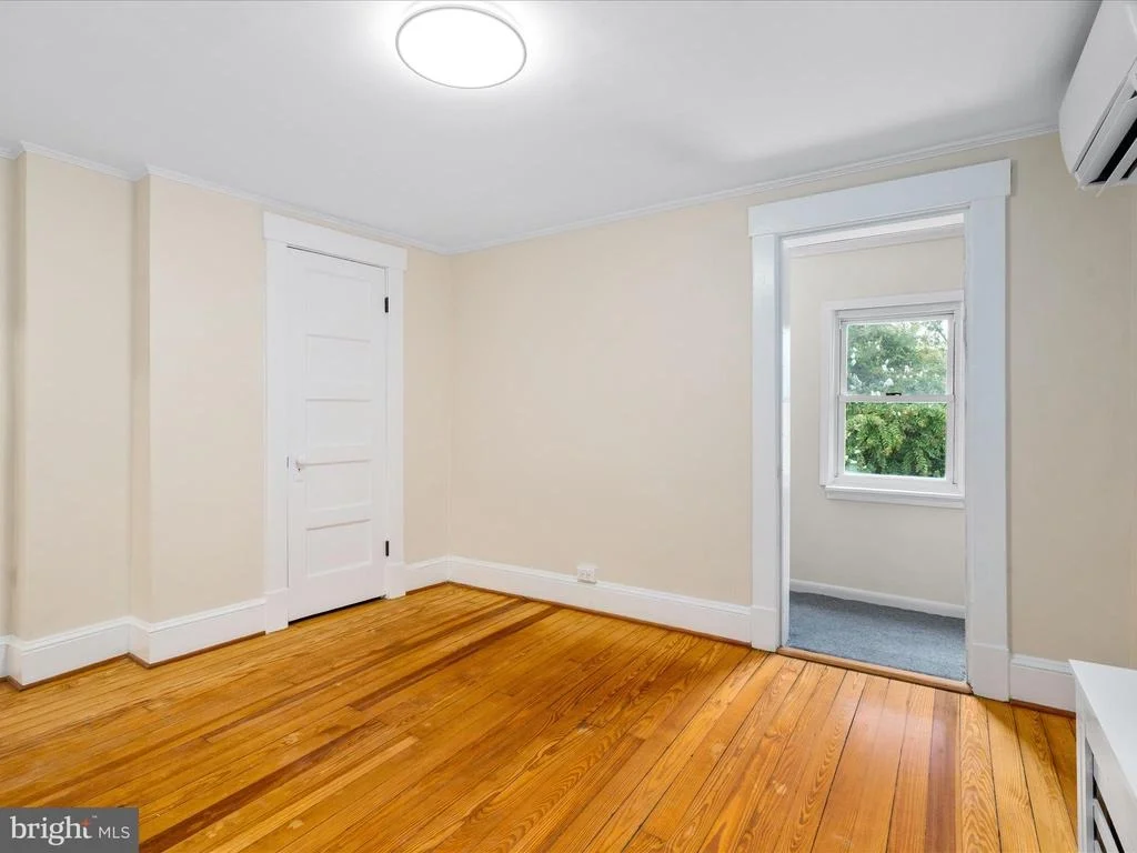 Photo of 729 TRAIL AVENUE