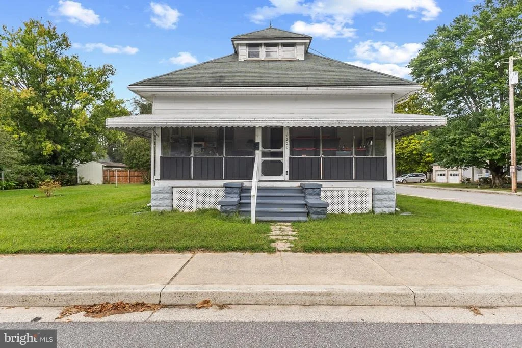Photo of 200 MAPLE AVENUE