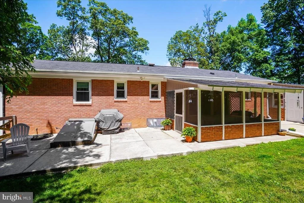 Photo of 18901 MUNCASTER ROAD