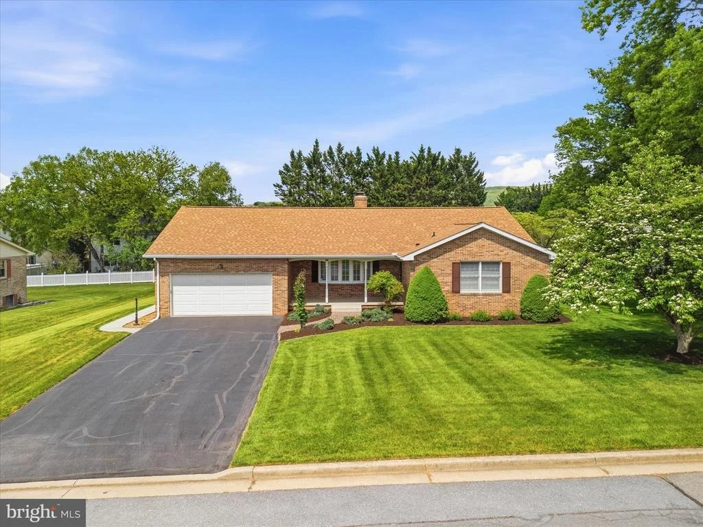 Photo of 12 CAROLINE DRIVE