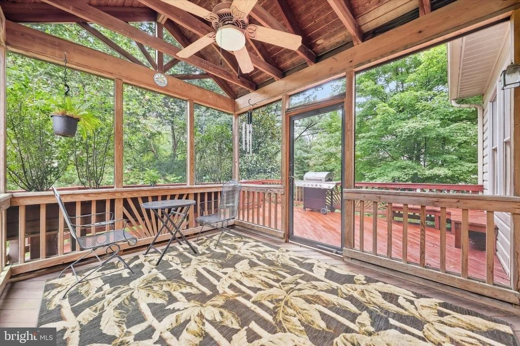 Photo of 9005 SHADYBROOK DRIVE