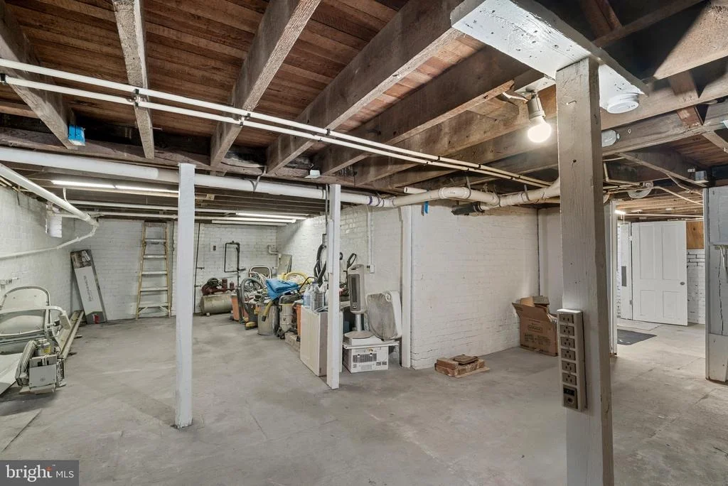 Photo of 6822 BUCKINGHAM LANE