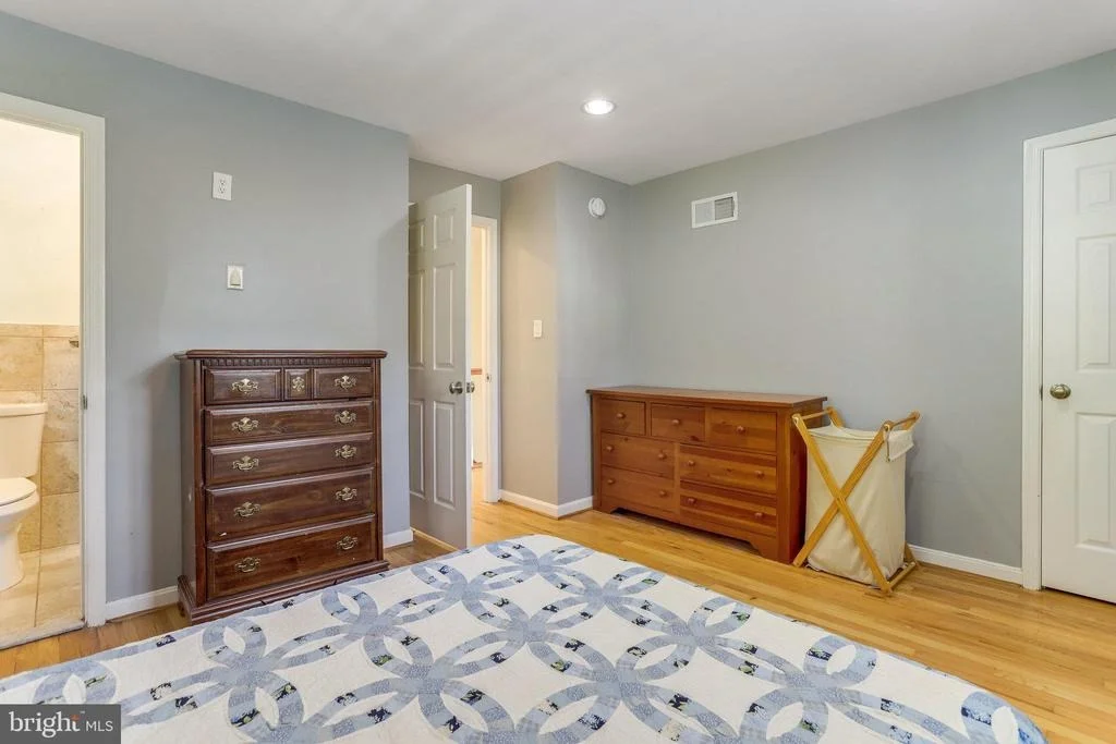 Photo of 6808 HOUNDMASTER ROAD