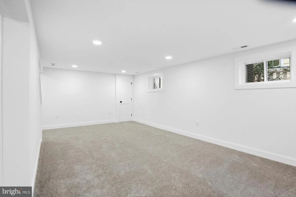 Photo of 9424 COLESVILLE ROAD