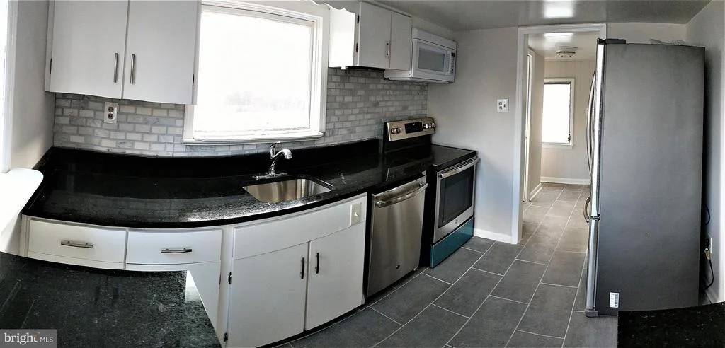 Photo of 620 N MAPLE AVENUE