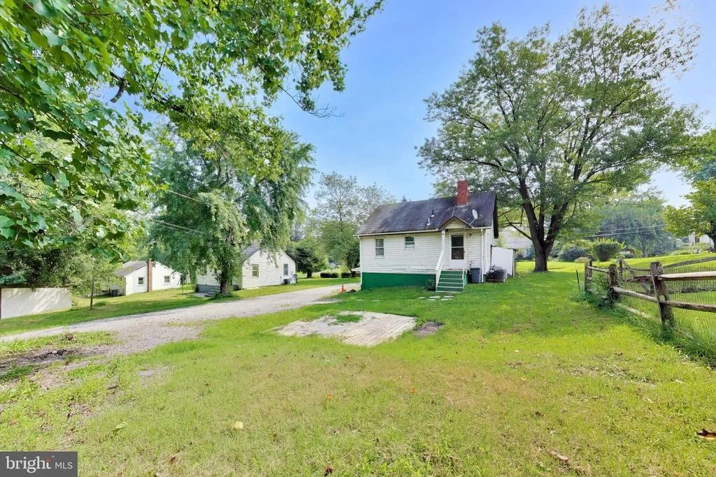 Photo of 16008 BATSON ROAD
