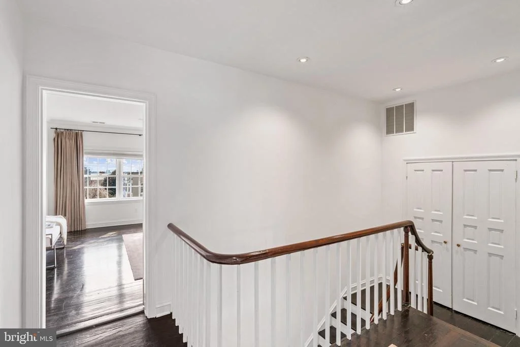 Photo of 1698 32ND STREET NW