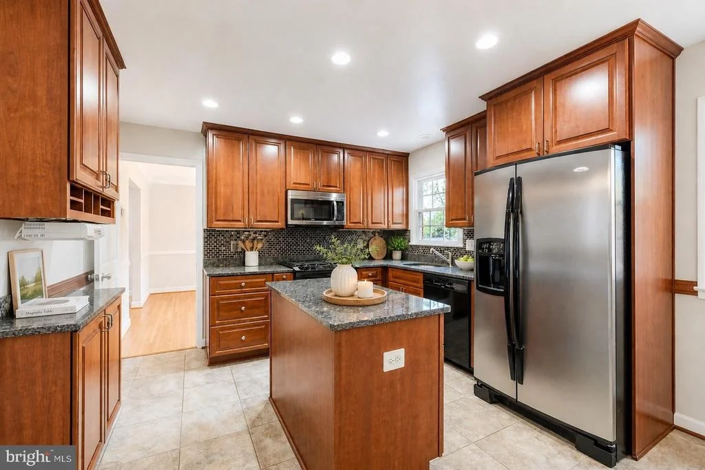 Photo of 6526 GREENVIEW LANE