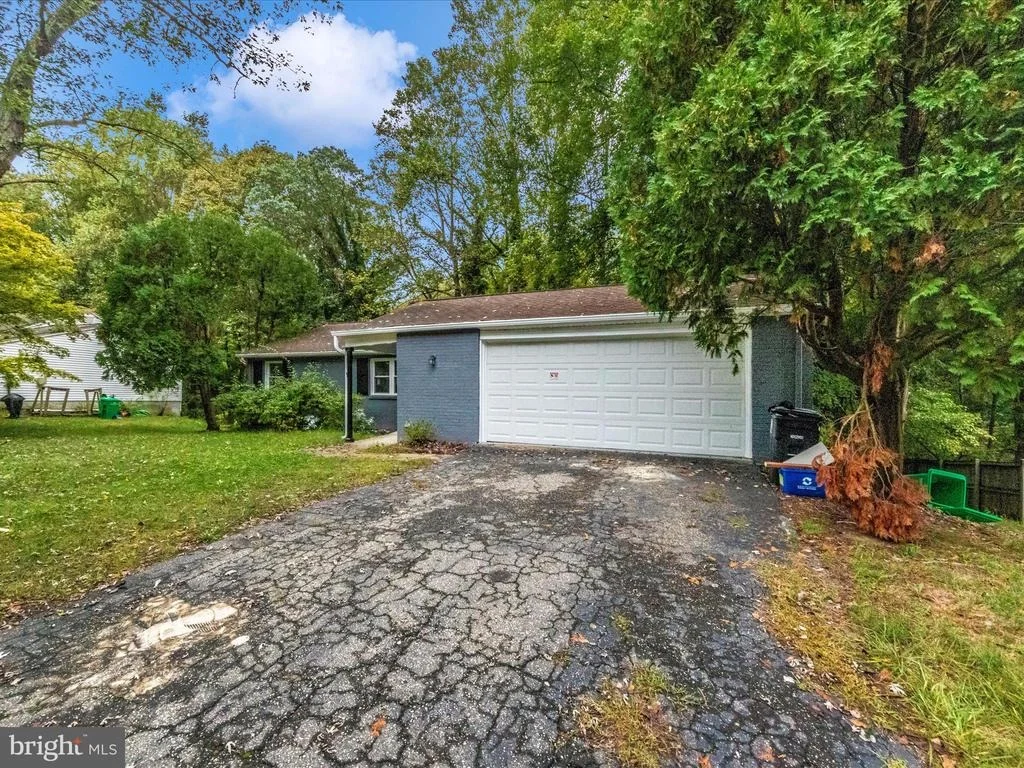 Photo of 9207 MIDLAND TURN