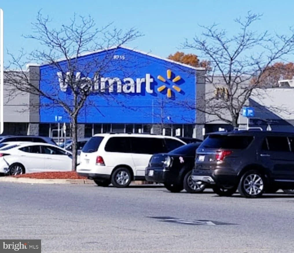 Photo of 9210 FOX PARK ROAD