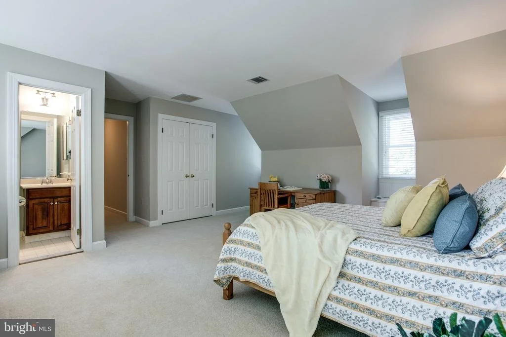 Photo of 12704 POND CREST LANE