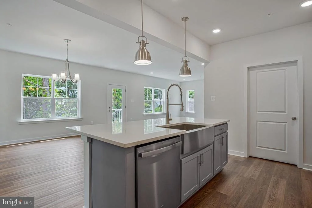 Photo of 721 NOLLMEYER ROAD