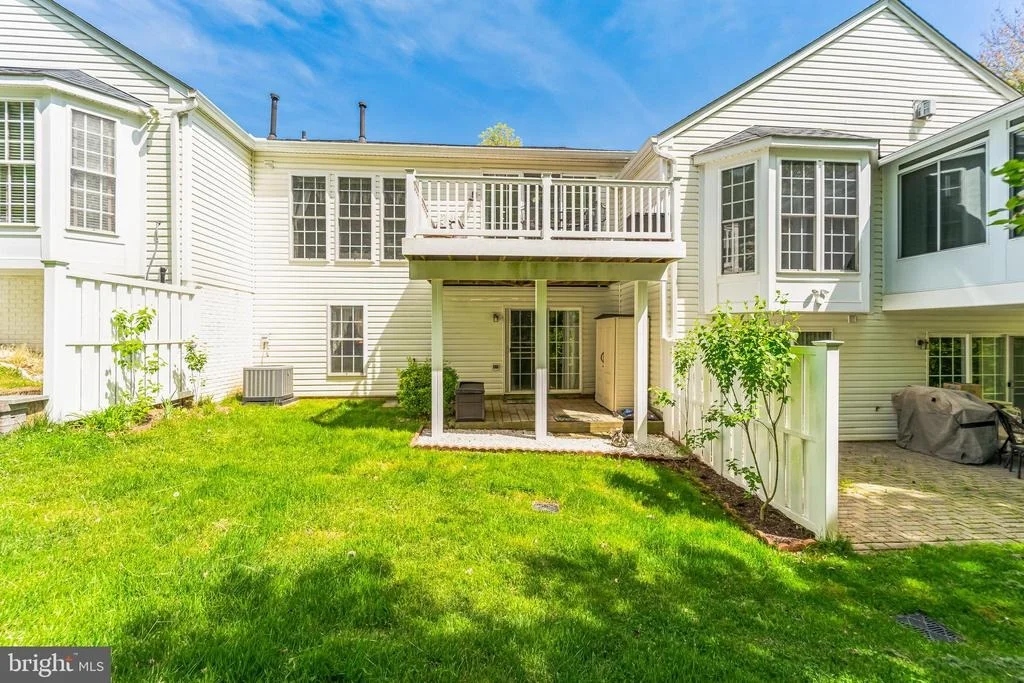 Photo of Unit 2 at 678 EMERALD WAY