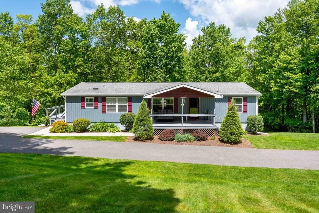 Photo of 511 HILLTOP ROAD