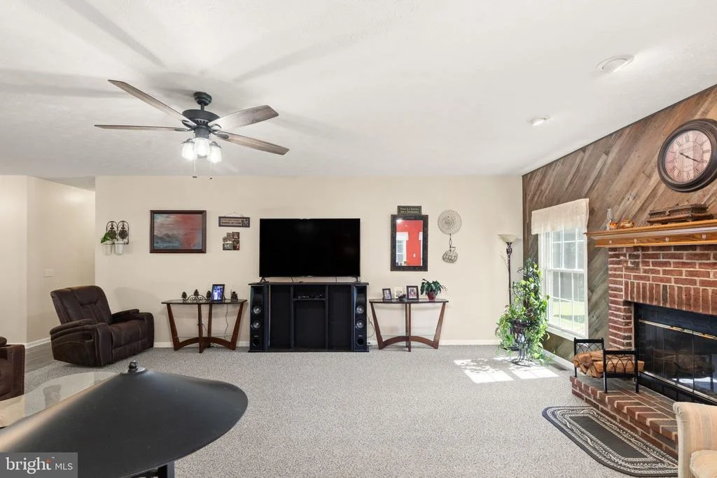Photo of 32 HAMILTON