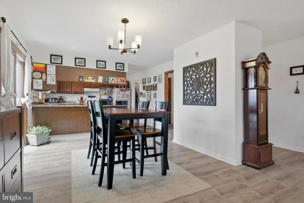 Photo of 7313 COVINGTONS CORNER ROAD