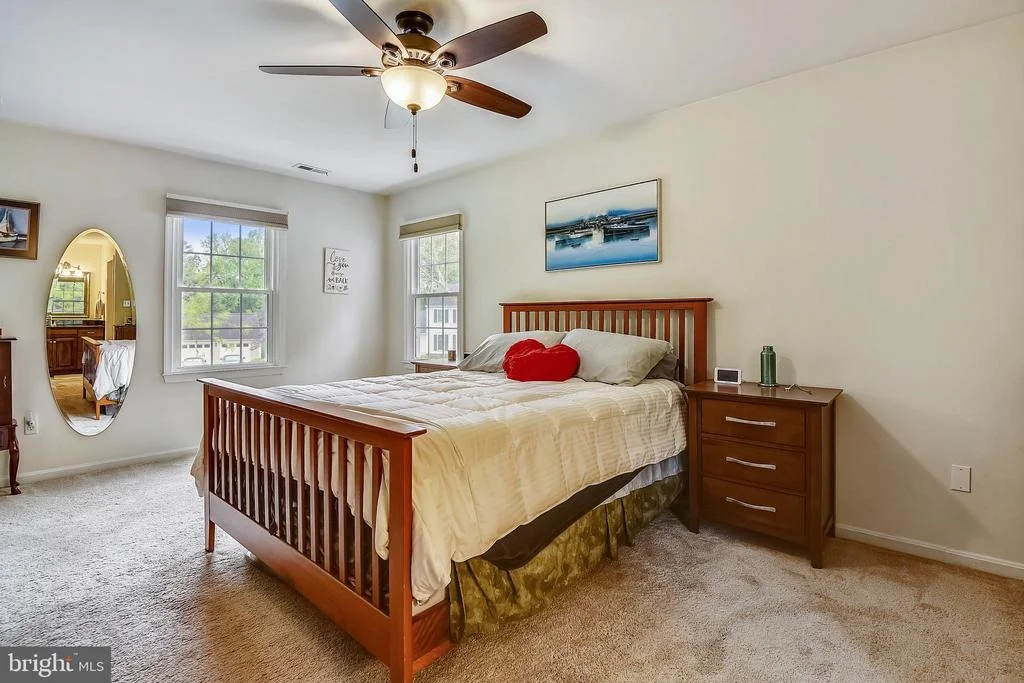 Photo of 6 SERPENTINE COURT