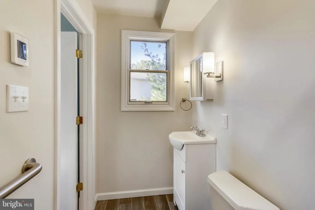 Photo of 1904 FOREST DALE DRIVE