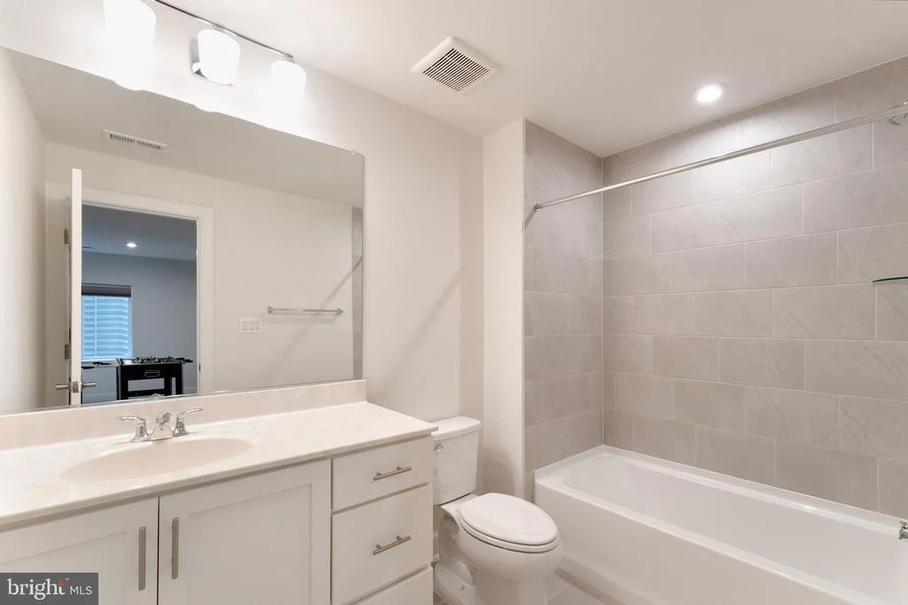 Photo of 43044 GREELEY SQUARE