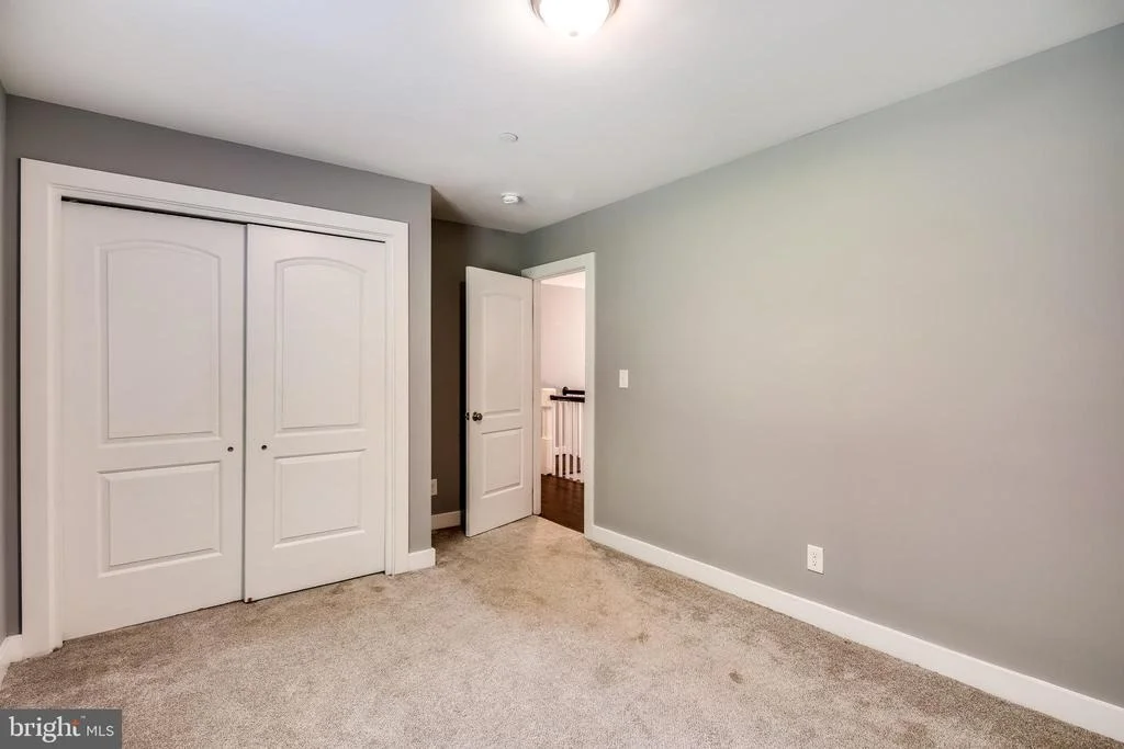 Photo of 3319 MAIL ROAD