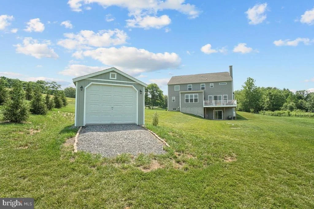 Photo of 8702 HAWBOTTOM ROAD