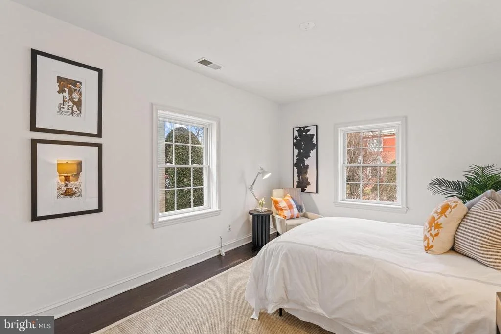 Photo of 1698 32ND STREET NW