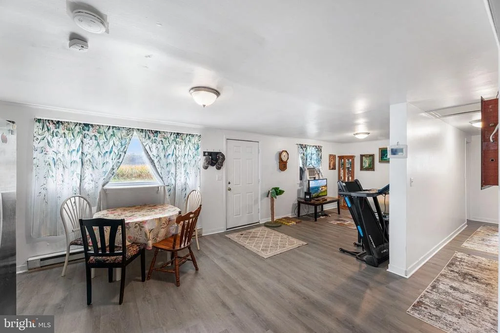 Photo of 21899 LOVERS LANE