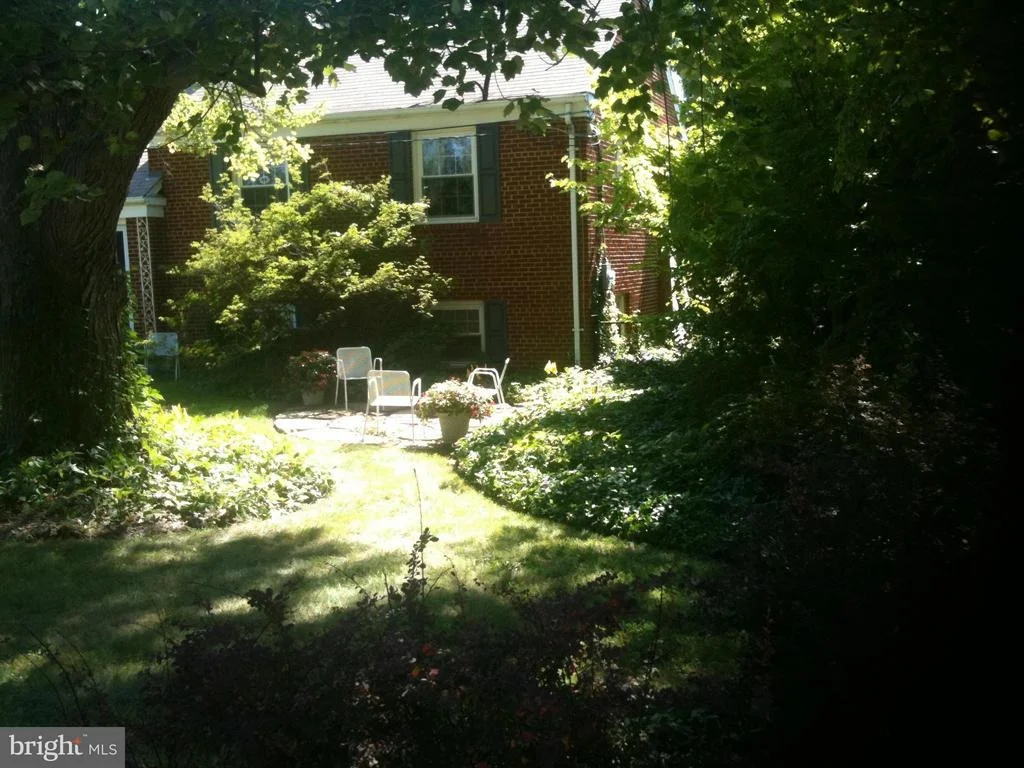 Photo of 4905 BRISTOW DRIVE