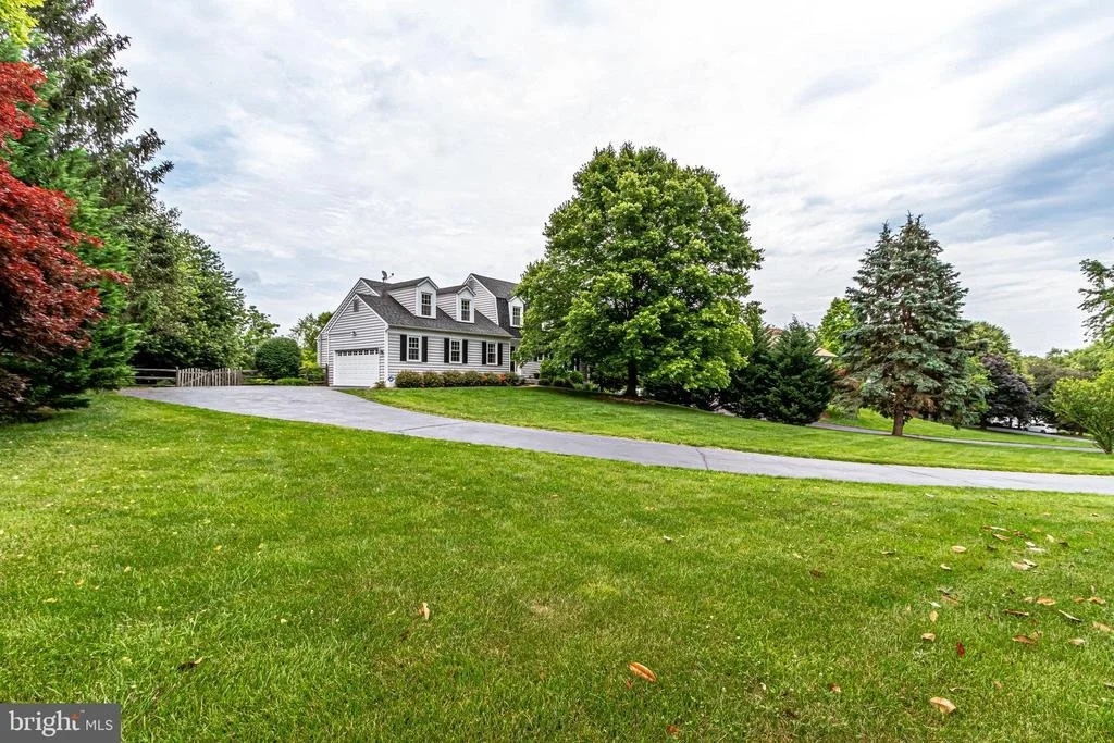 Photo of 1399 PARK LAKE DRIVE
