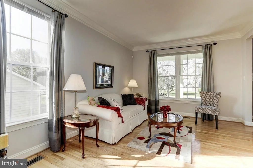 Photo of 4824 BROOM DRIVE