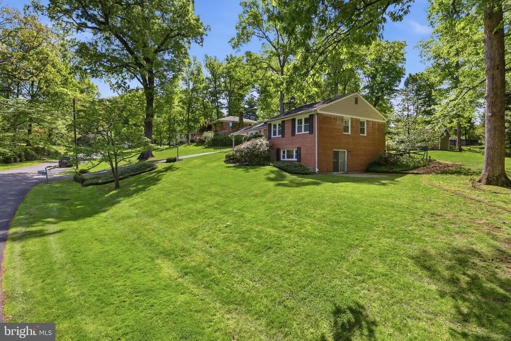 Photo of 111 LILLIAN LANE