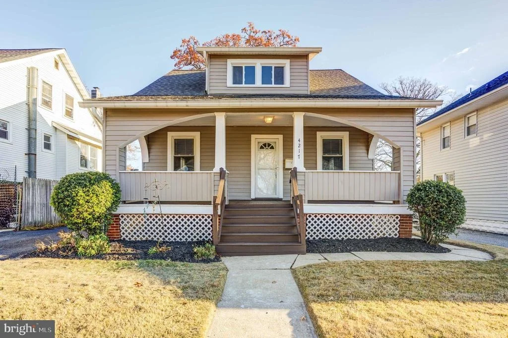 Photo of 4217 HARCOURT ROAD