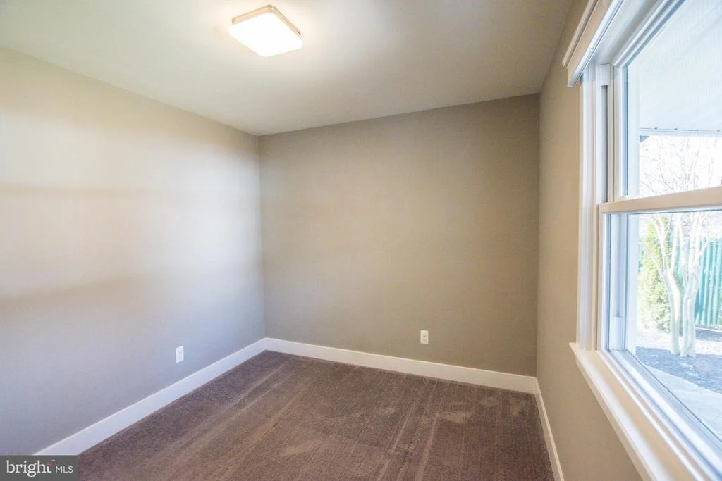 Photo of 704 W MAPLE ROAD
