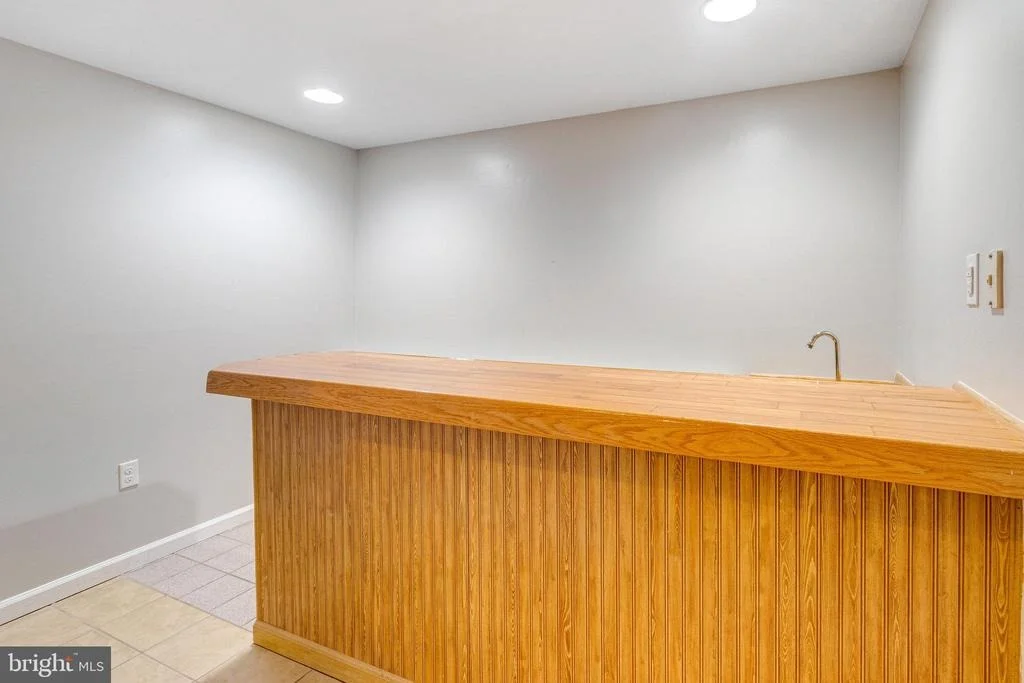 Photo of 5483 RECTOR DRIVE