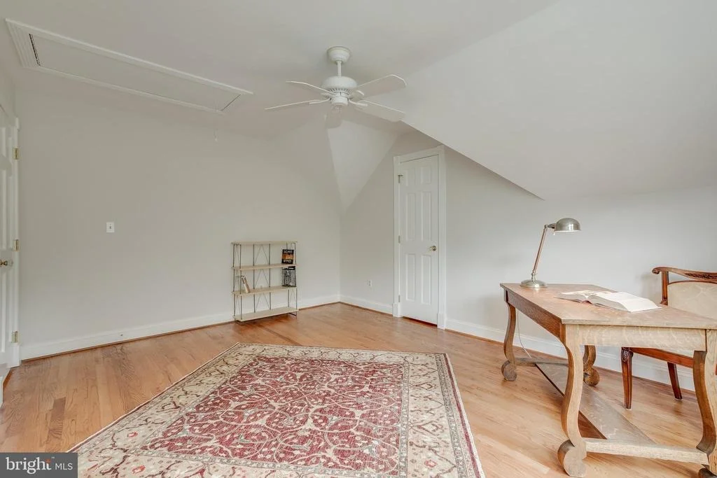 Photo of 6504 GRIFFITH ROAD