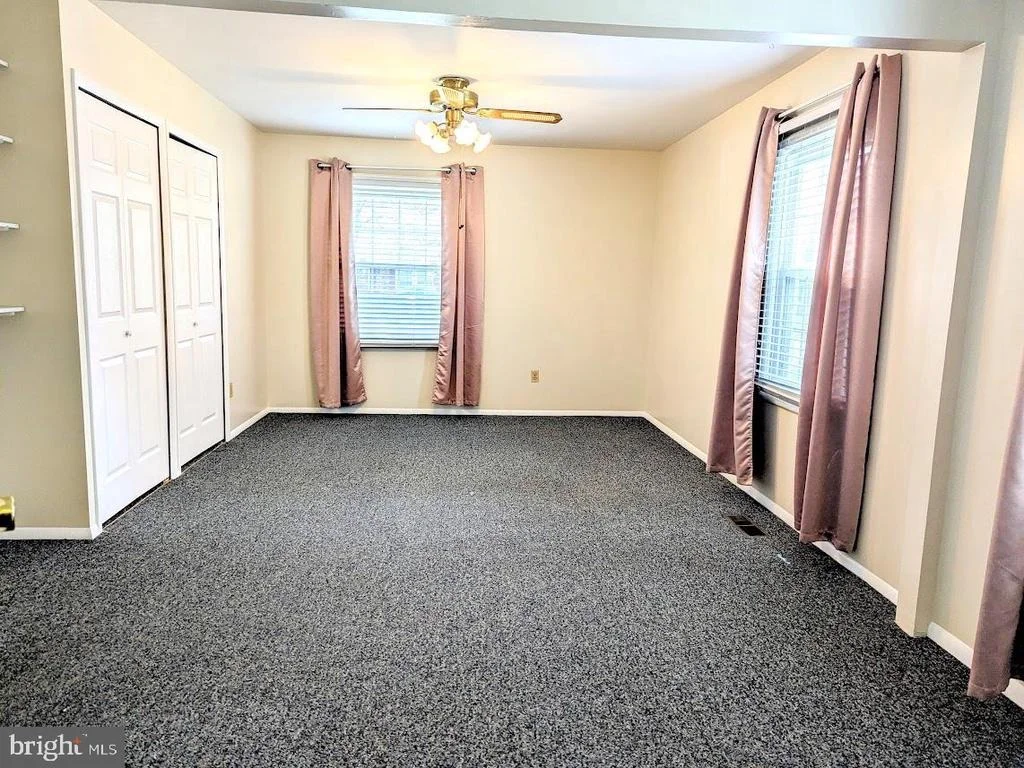 Photo of 910 BARRINGTON DRIVE