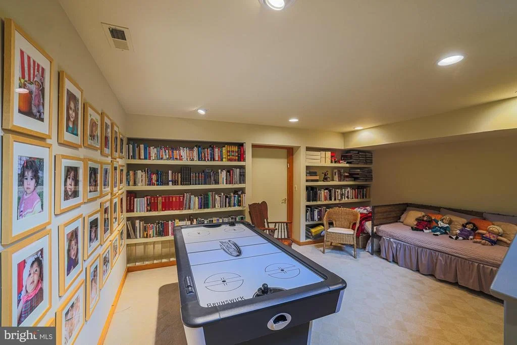 Photo of 6300 SHELRICK DRIVE