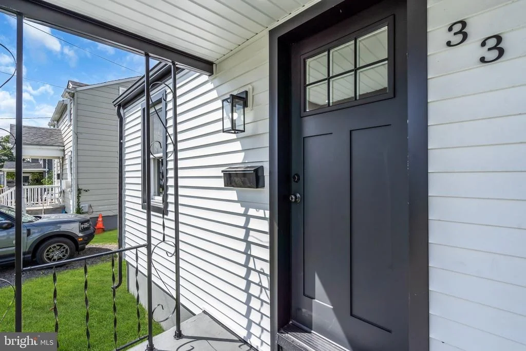Photo of 33 MORRIS AVENUE