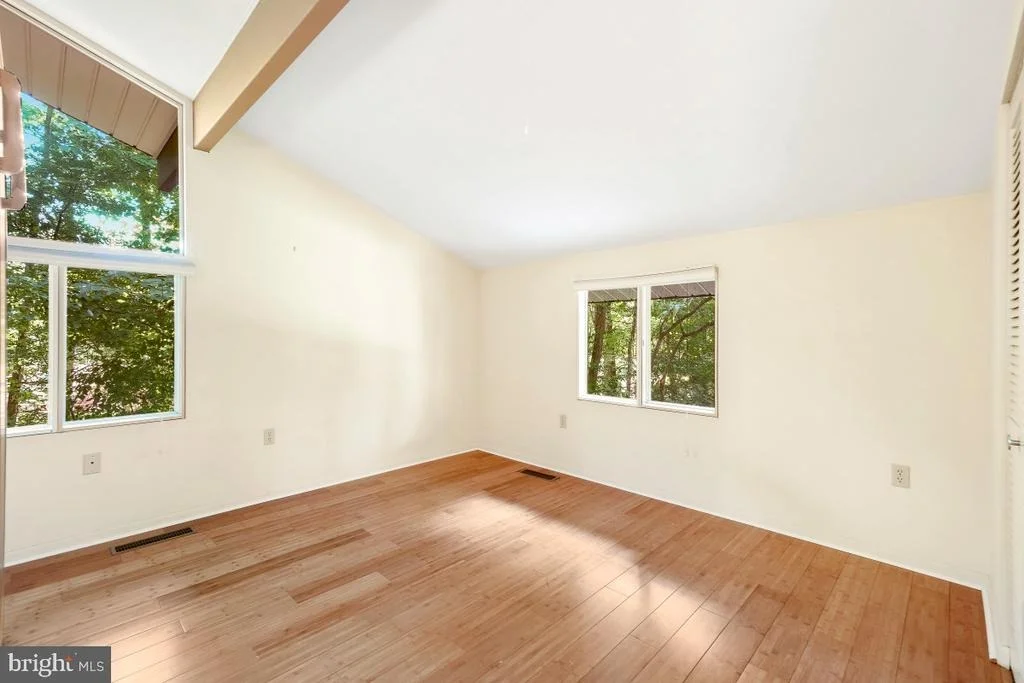 Photo of 8545 PINEWAY COURT