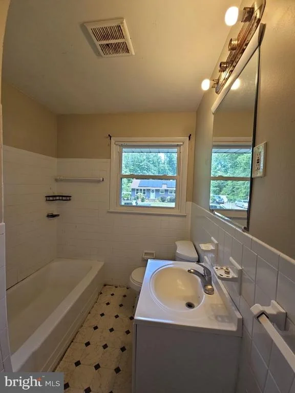Photo of 109 W DAWSON DRIVE