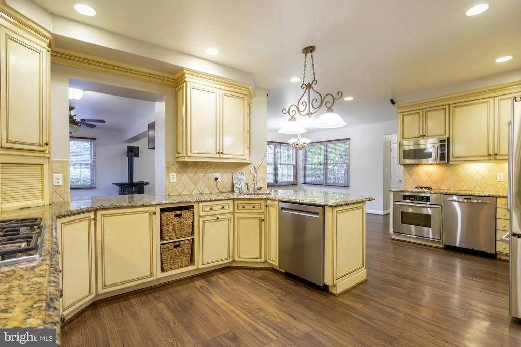 Photo of 3306 LABYRINTH ROAD