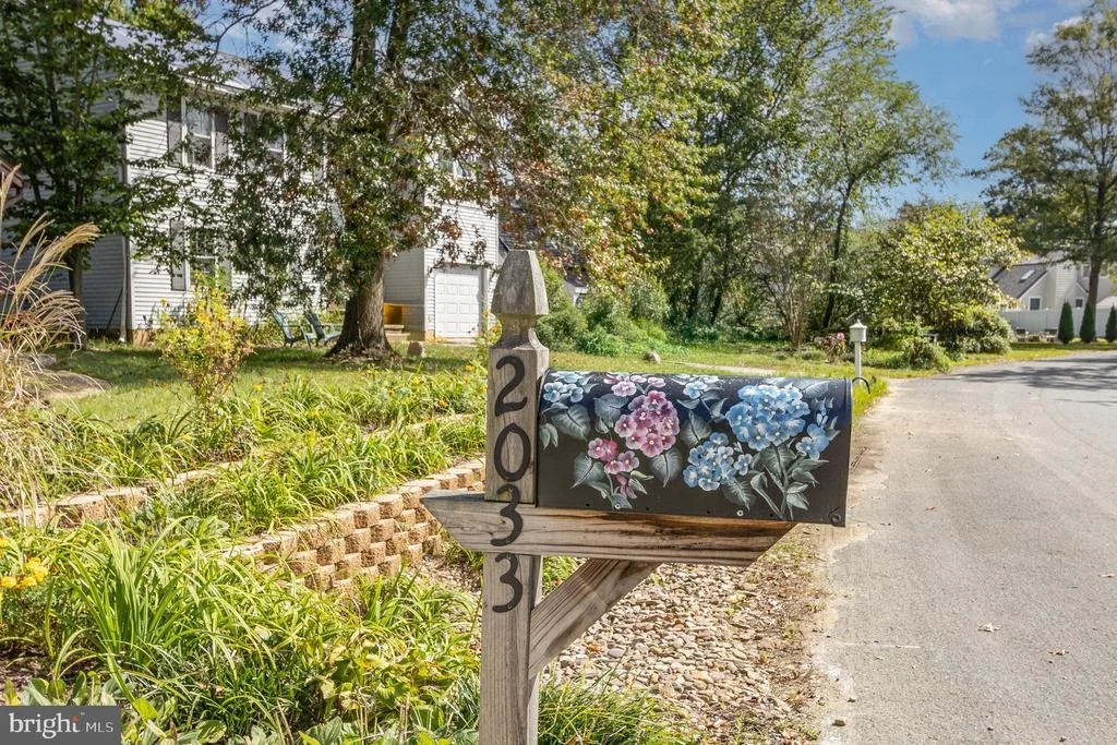 Photo of 2033 SHORE DRIVE