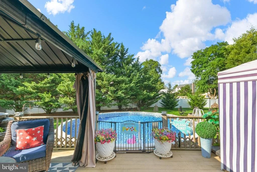 Photo of 16902 READING DRIVE